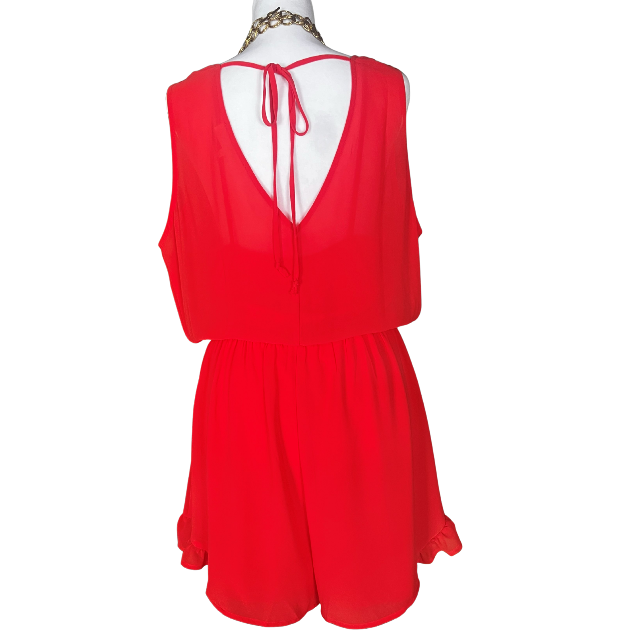 (XL) ASTR THE LABEL Sleeveless Coral Romper, Lined + Gold Chain